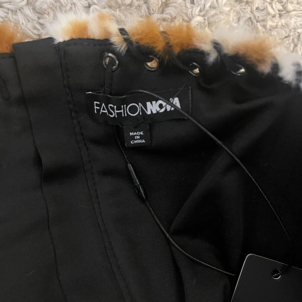 Fashion Nova Cow Print Faux Fur Corset Top Size L NWT - Picture 8 of 9